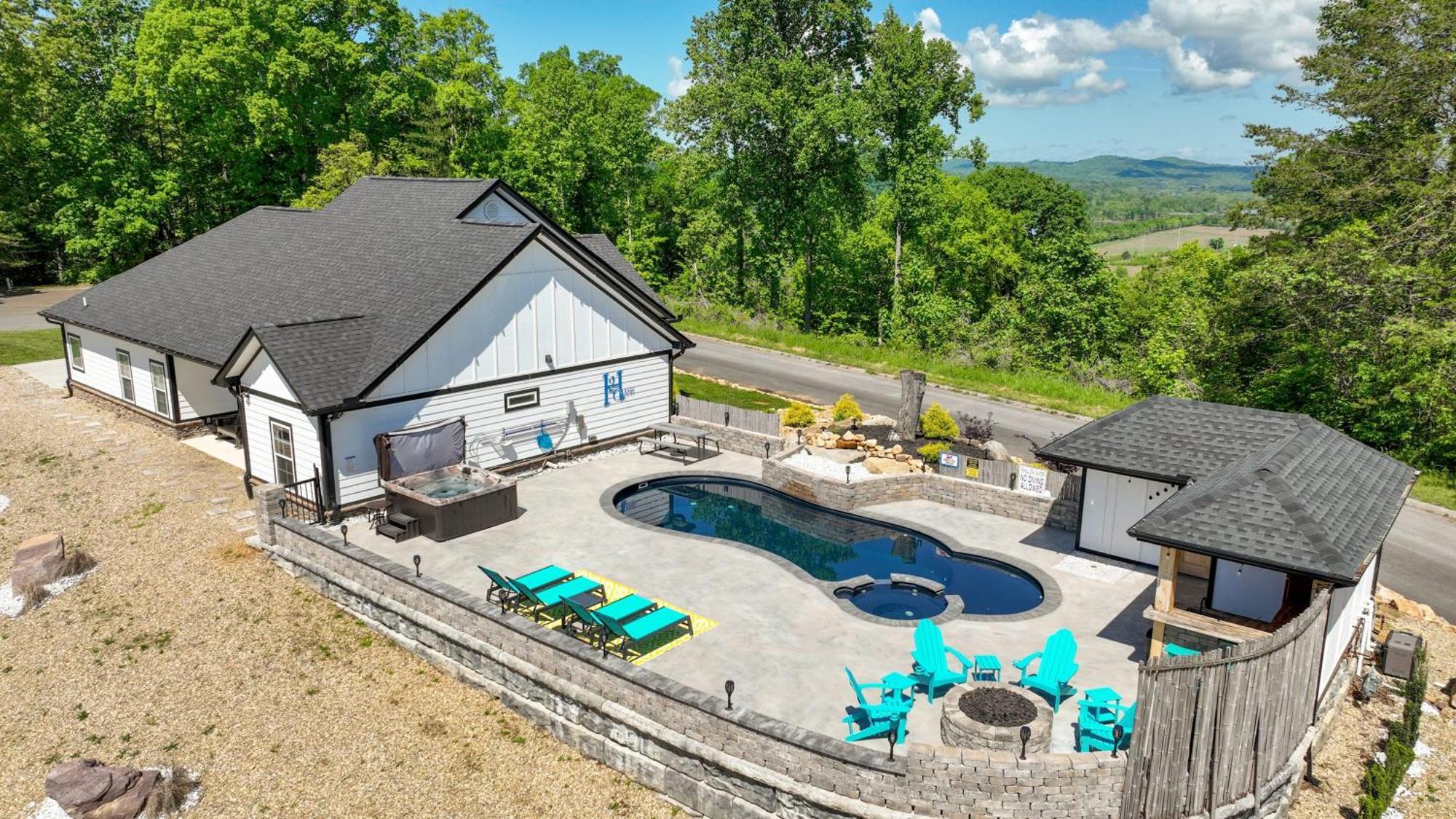세비어빌 H2Oasis Incredible Pool Retreat With Mountains Views! 빌라 외부 사진